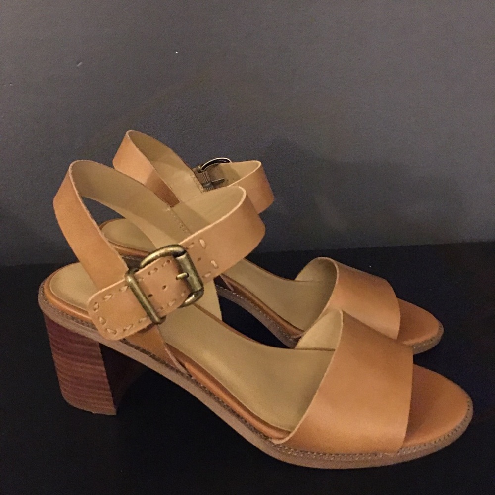 EUC Franco Sarto cognac leather sandal